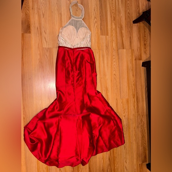 Mermaid red dress size 4 - Picture 7 of 10